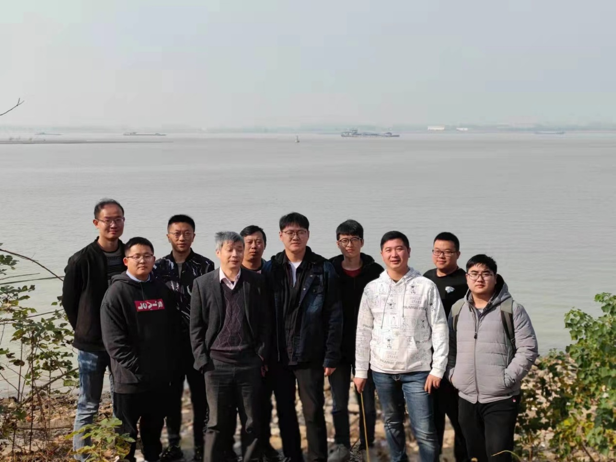 金舟公司组织员工烧烤团建