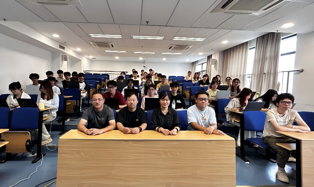 第十届“新兴IT技术暑期项目实践”培训圆满落幕